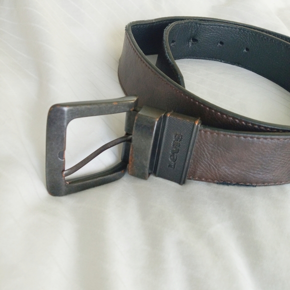 Levi's Brown Leather Belt - Picture 2 of 8